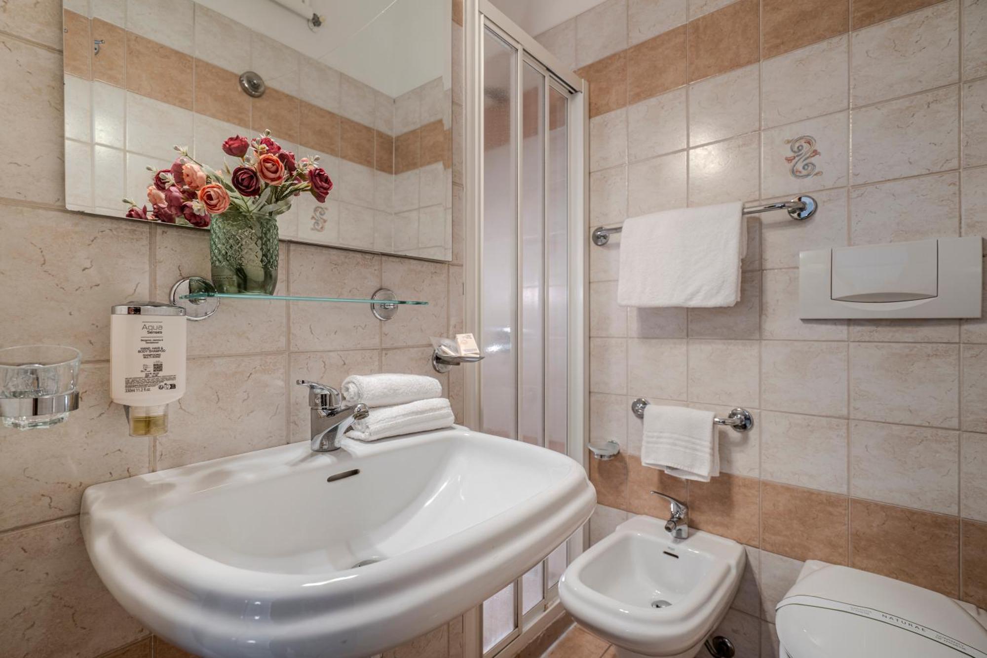 Hotel King Rimini Ngoại thất bức ảnh